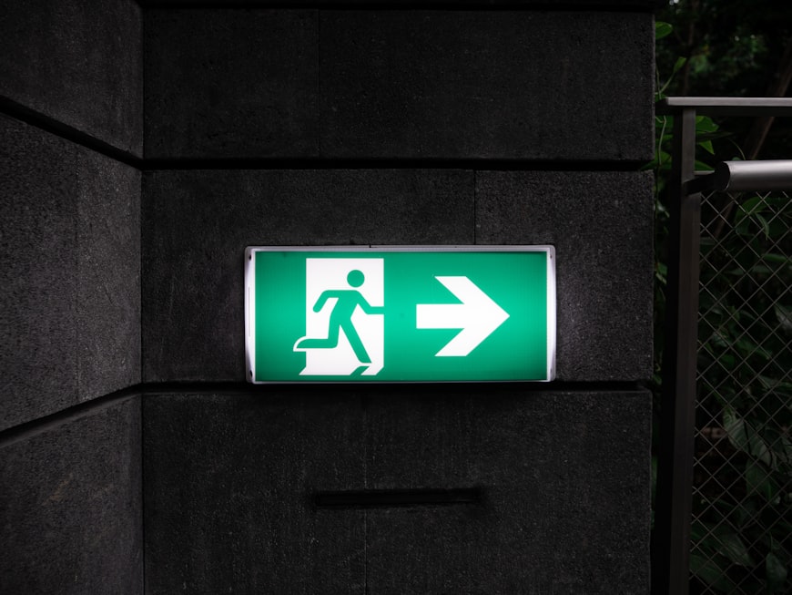 Brandveiligheidsexpert aan het werk
